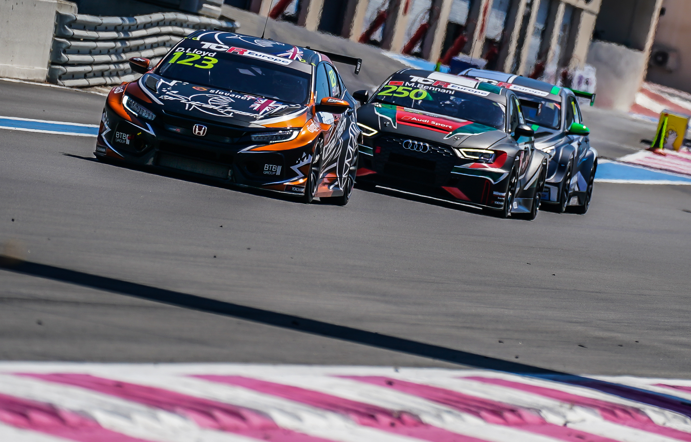 2020-2020_le_castellet_race_1---2020_tcr_europe_castellet_r1_123_daniel_lloyd_21.jpg