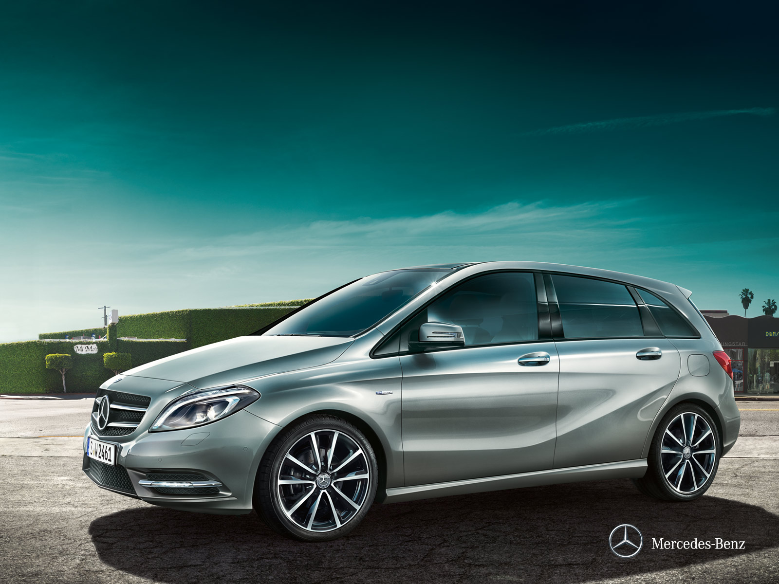 mercedes-benz-b-class-w246_wallpaper_02_1600x1200_07-2011.jpg