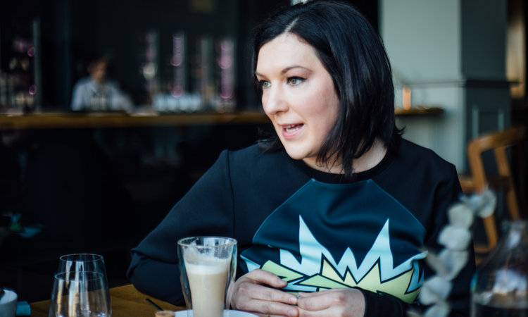 „Nekem semmi bajom a valósággal” – interjú Maróy Krisztinával, a Glamour magazin főszerkesztőjével