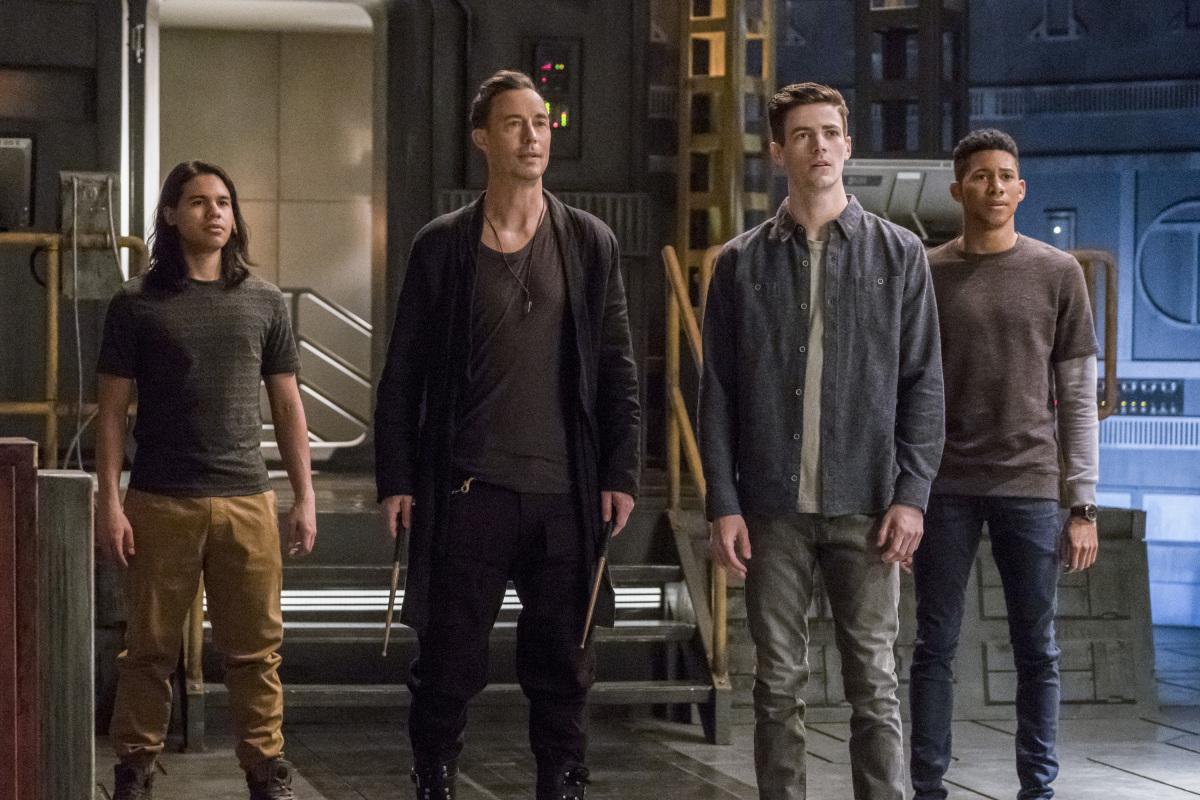 The Flash -- ‘Duet‘ -- FLA317a_0081b.jpg -- Pictured (L-R): Carlos Valdes as Cisco Ramon, Tom Cavanagh as Harrison Wells, Grant Gustin as Barry Allen and Keiynan Lonsdale as Wally West -- Photo: Katie Yu/The CW -- ÃÂ© 2017 The CW Network, LLC. All rights reserved.