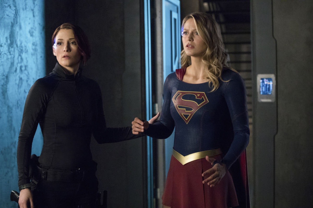 Supergirl -- ‘In Search of Lost Time‘ -- Image Number: SPG315b_0203.jpg -- Pictured (L-R): Chyler Leigh as Alex and Melissa Benoist as Kara/Supergirl -- Photo: Jack Rowand/The CW -- ÃÂ© 2018 The CW Network, LLC. All Rights Reserved.