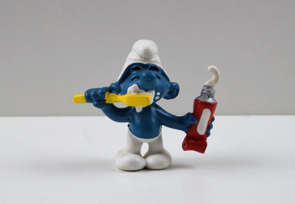 decoration-blue-toy-figure-figurine-toys-1188204-pxhere_com.jpg