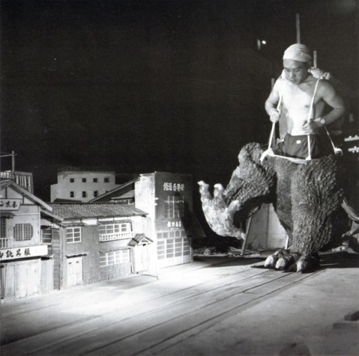 Godzilla-1954-520x515.jpg