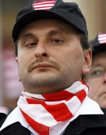 jobbik-g%C3%A1rda.jpg
