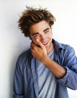 http://m.blog.hu/he/hestyle/image/robert-pattinson-robert-pattinson-2550443-317-400.jpg