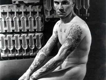 Variációk – Tetovált férfiak (1934-2006)