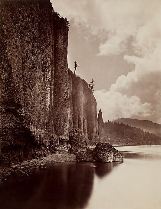 Fotó: Carleton E. Watkins (American, 1829-1916)<br />Cape Horn, Columbia River, Oregon<br />1867, printed 1880-1890<br />Albumen silver print from glass negatives<br />52.3 x 40.4 cm (20 9/16 x 15 7/8 in.)<br />© George Eastman House, International Museum of Photography and Film, Rochester