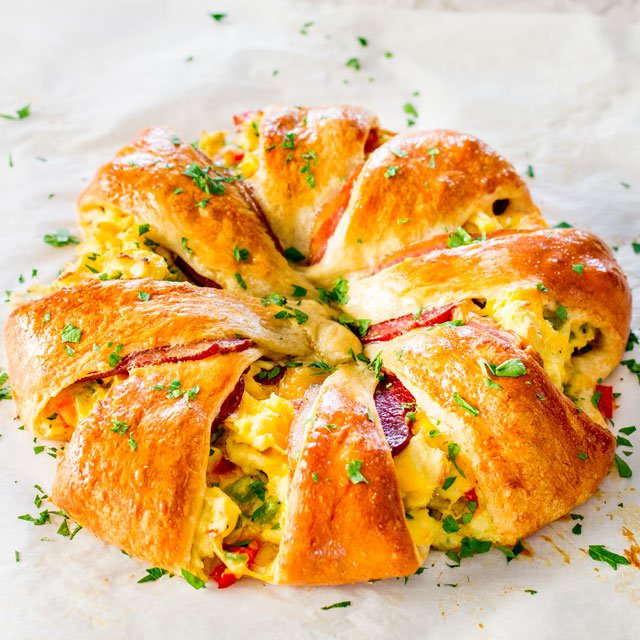 crescent-bacon-breakfast-bacon-ring-1.jpg