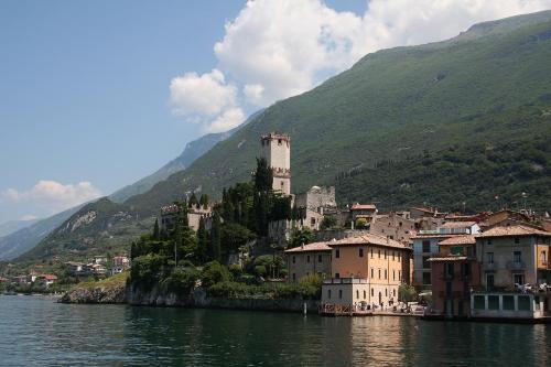 Malcesine a tó felől Garda_7