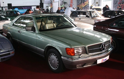 Elegáns istenség W126