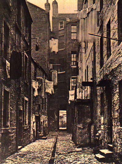 victorian-alley-with-open-sewer-and-one-privy.jpg