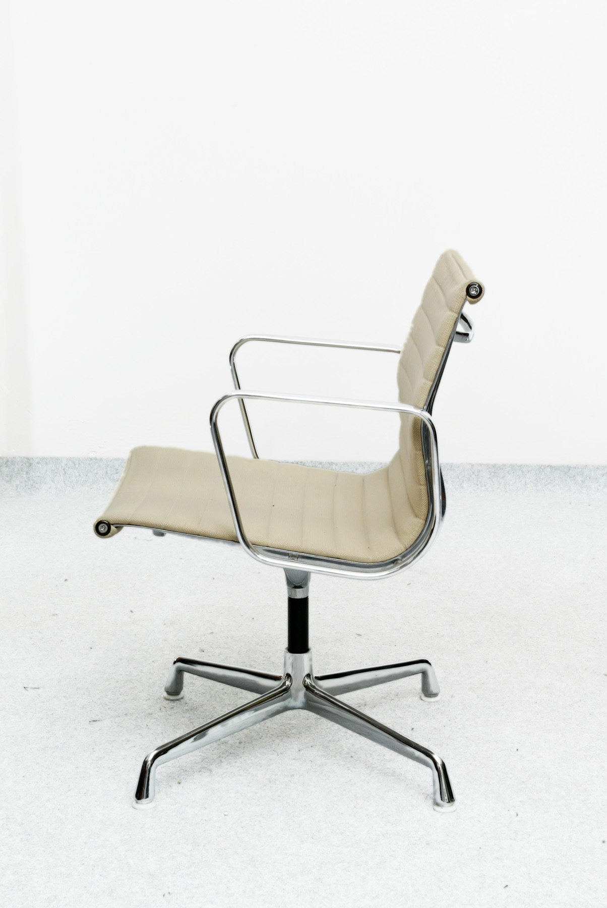 Designklasszikusok a möbelkunstnál mÃbelkunst Szék ár