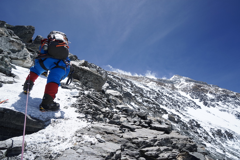 Miért ilyen magas a mount everest? pangea Nappali menetfény bekötése