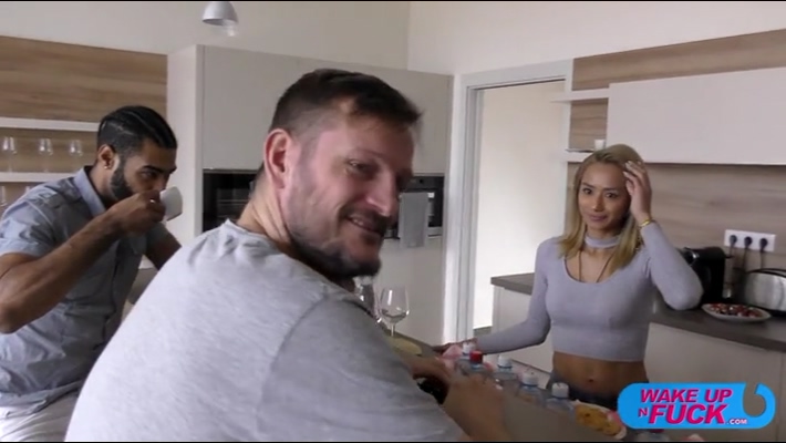 wakeupnfuck_e273_olivia_sin_and_veronica_leal_xxx_sd_mp4-kleenex_mp4_20190627_142732_359.jpg