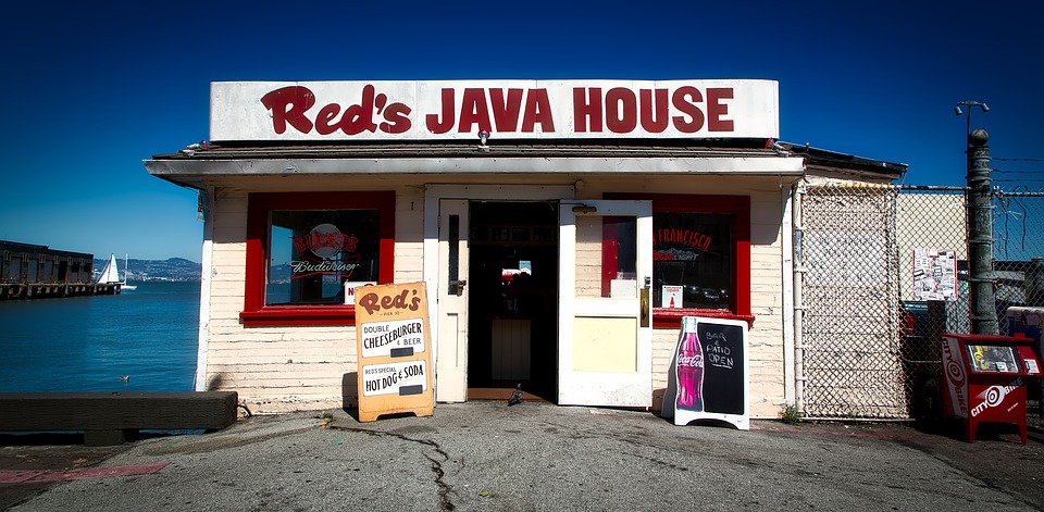reds-java-house-1591357_960_720.jpg