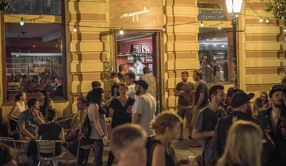 Klubkörkép – a pécsi nappali bár recorder