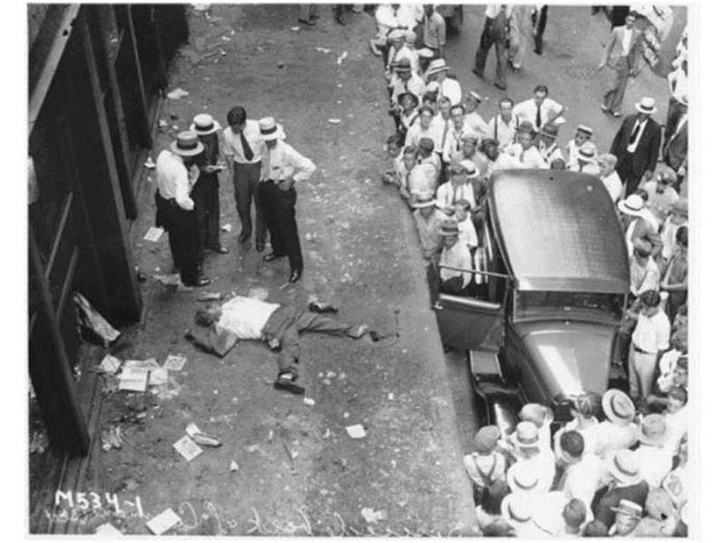 1929_suicide_on_wall_street_during_the_great_crash.jpg