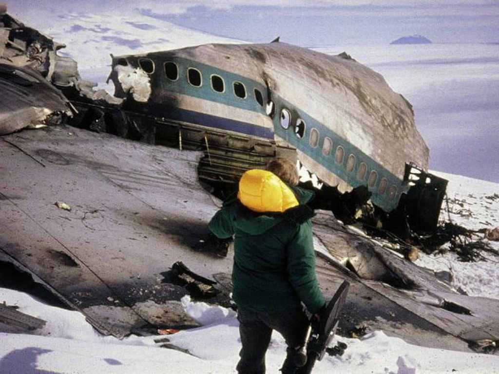 1979_wreckage_of_air_new_zealand_flight_901_on_the_flank_of_mount_erebus_antarctica.jpg