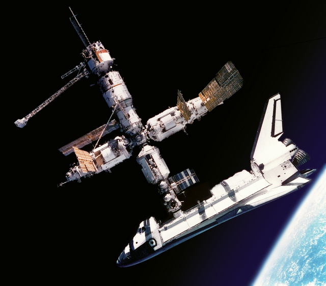 1995_jun_29_u_s_space_shuttle_atlantis_docked_to_russian_space_station_mir.jpg