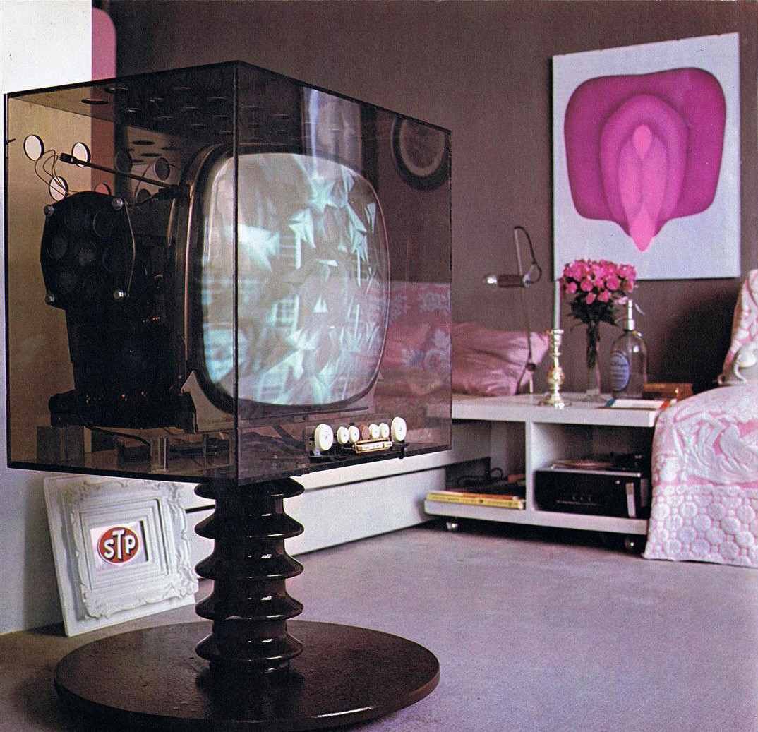 1970-es_evek_egyedileg_tervezett_televizio.jpg