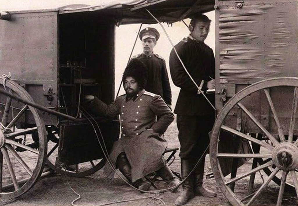 1905_a_mandzsuriai_hadsereg_vezetek_nelkuli_kommunikacio_atjatszo_allomasa_az_orosz-japan_haboru_idejen.jpg