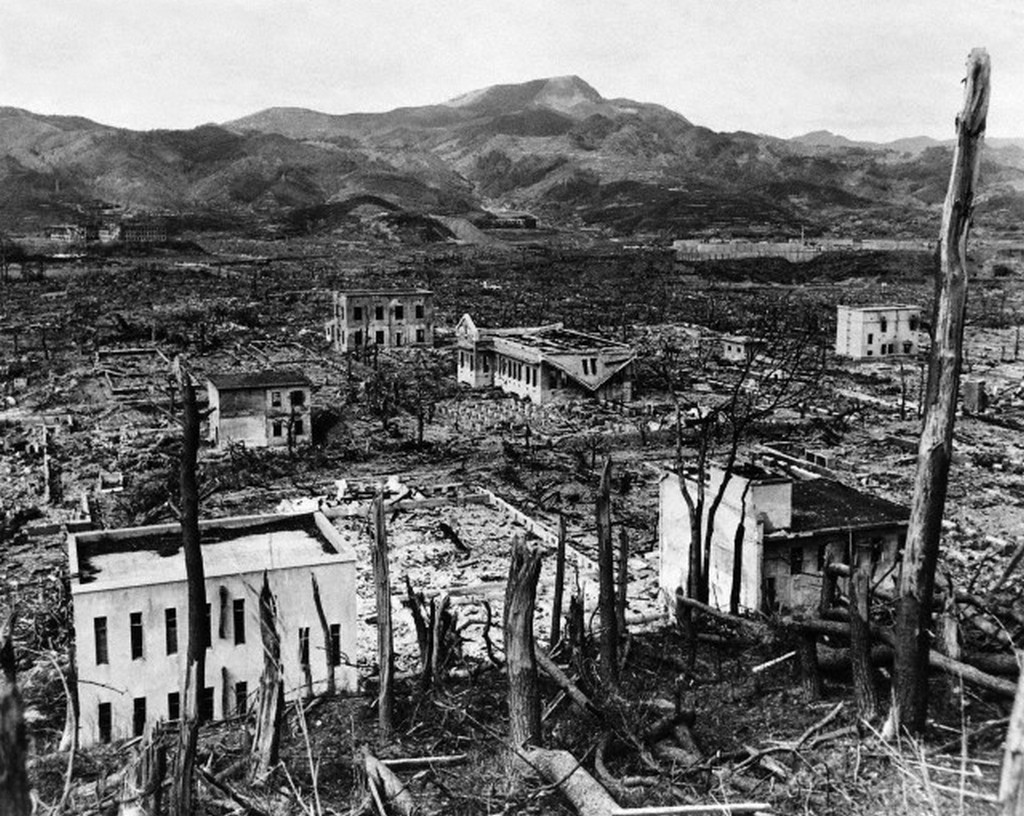 1945_augusztus_nagaszaki_az_atombomba_robbanasa_utan.jpg