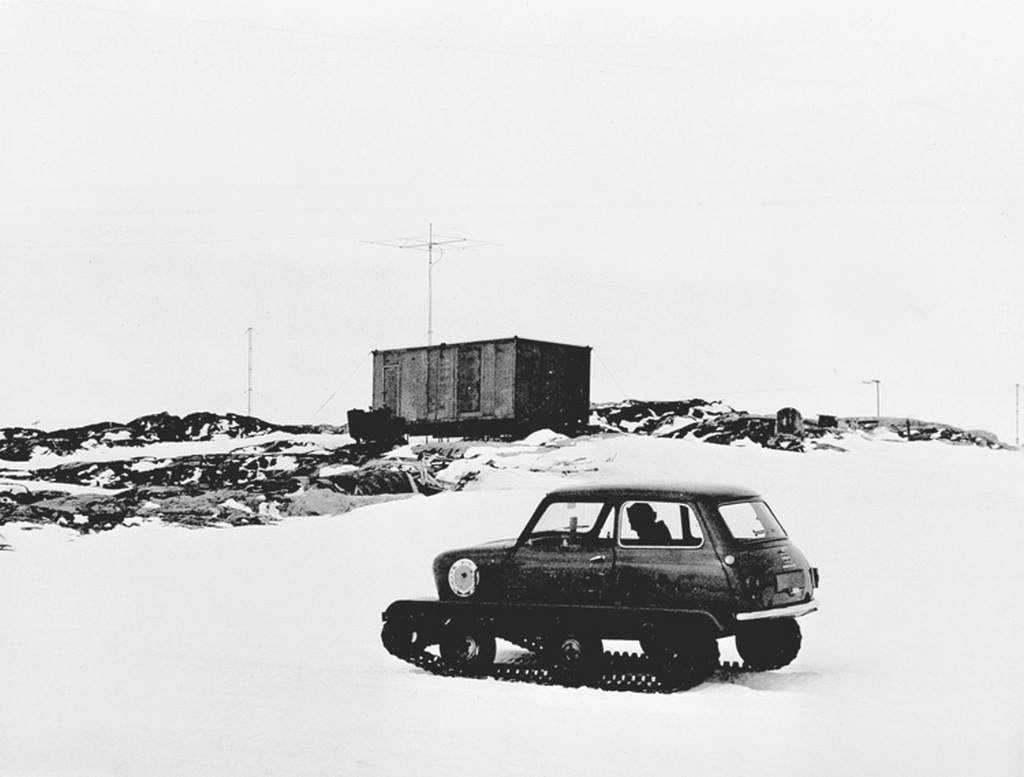 1965_egy_mini_az_antarktiszon_egyik_ausztral_vagy_uj-zelandi_bazison_hasznaltak.jpg