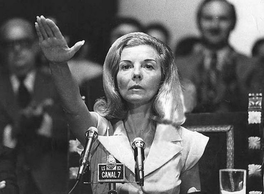 1974_isabel_martinez_de_peron_former_president_of_argentina_and_the_first_female_president_of_any_country_in_the_world_appearing_to_be_doing_the_nazi_salute.jpg