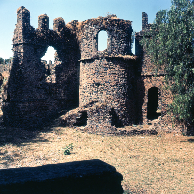 17_samz_ethiopia1964_gondar_fasilides_castle_064.jpg