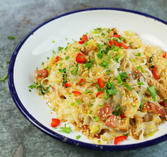 Kamu ázsiai carbonara rizstésztával