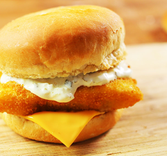 OMG: így készül a mekis halas burger