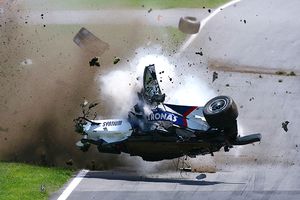 http://m.blog.hu/sz/szaguldocirkusz/image/rpm_g_kubica_crash_300.jpg