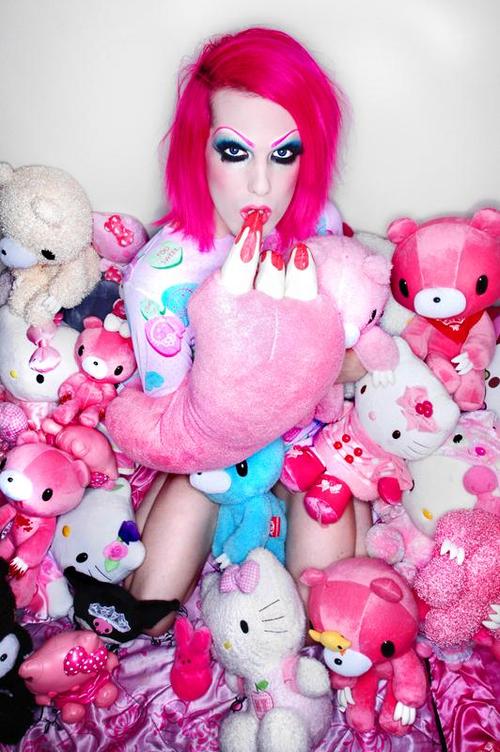 http://m.blog.hu/sz/szasziirainbow/image/Jeffree+Star.jpg