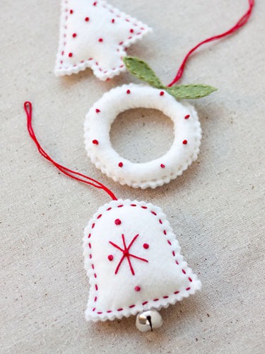 felt-holiday-ornaments.jpg