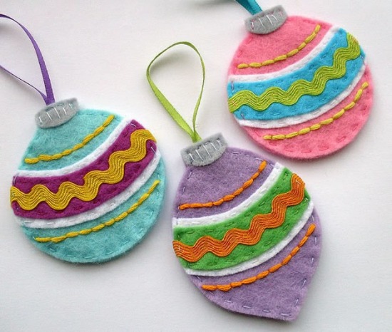 03da7_felt_christmas_ornaments.jpg