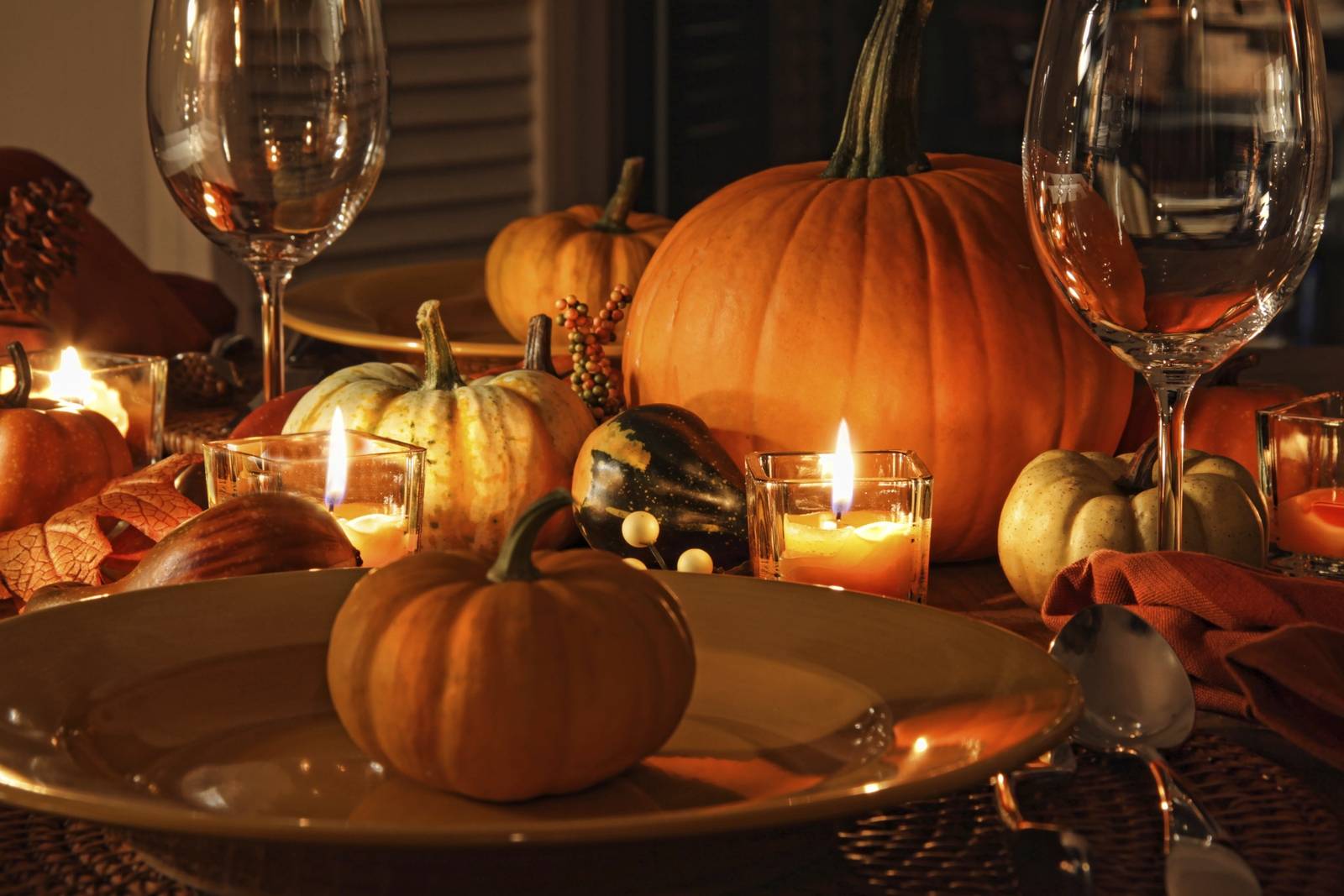 autumn-table.Sandra-Cunningham.Veer.jpg