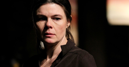 Györgyi Anna: „Jó barangolni ebben a szürreális, érzéki világban”