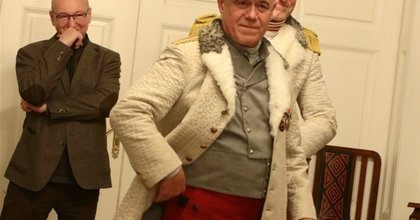 Hogyan lehet jelmezekben gondolkodni?