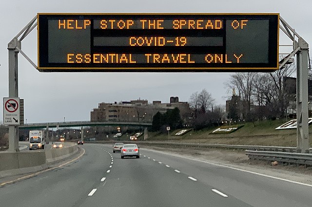 640px-covid-19_highway_sign_in_toronto_march_2020_cropped.jpg