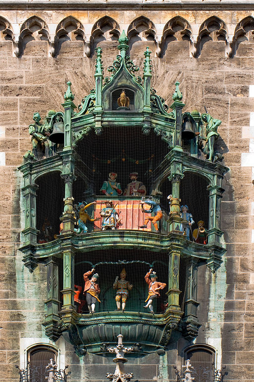 512px-Glockenspiel_im_Neuen_Rathaus, Glockenspiel.JPG