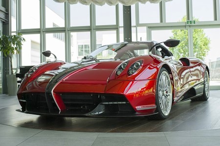 egyedi_sportauto_markak_pagani_huayra.jpg