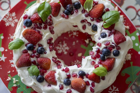 legjobb_nyari_etelek_pavlova.jpg