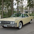 21. 1962 Lincoln Continental Hardtop Sedan