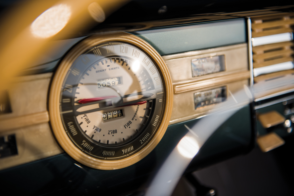 graham_97_supercharger_six_saoutchik_cabriolet_1938_nr141747_speedometer.jpg