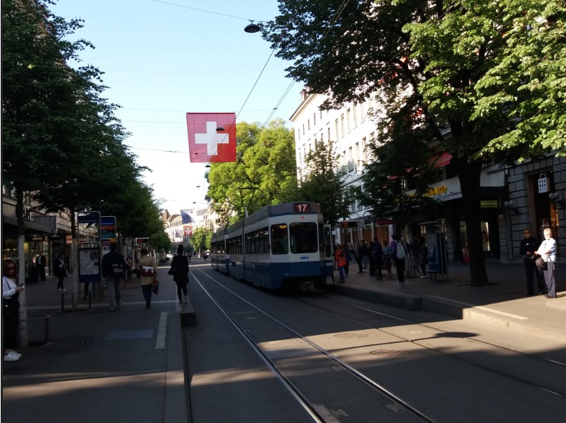 1_bahnhofstrasse_zurich.jpg