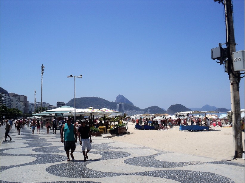 12_copacbana_rio_de_janeiro.jpg