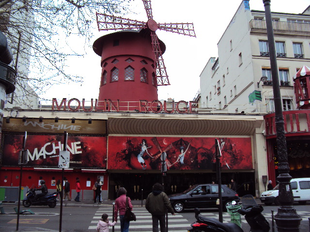 17_moulin_rouge_parizs.JPG