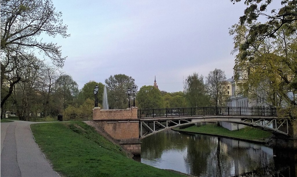 22_bastejkalna_park_riga.jpg