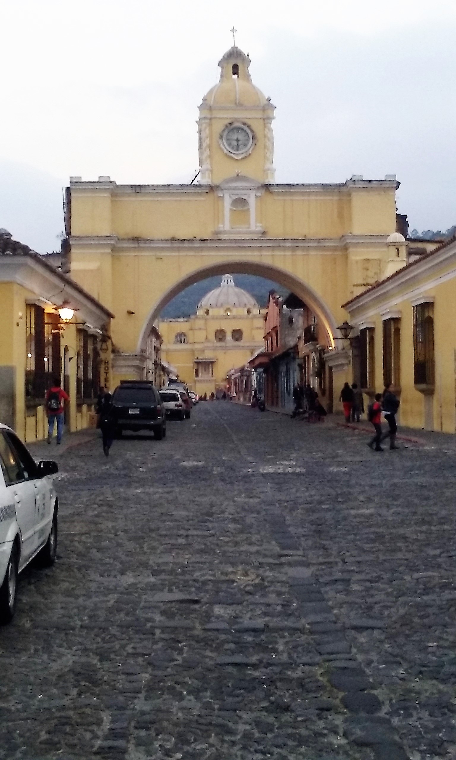 8_szent_katalin_kapuiv_antigua_guatemala.jpg