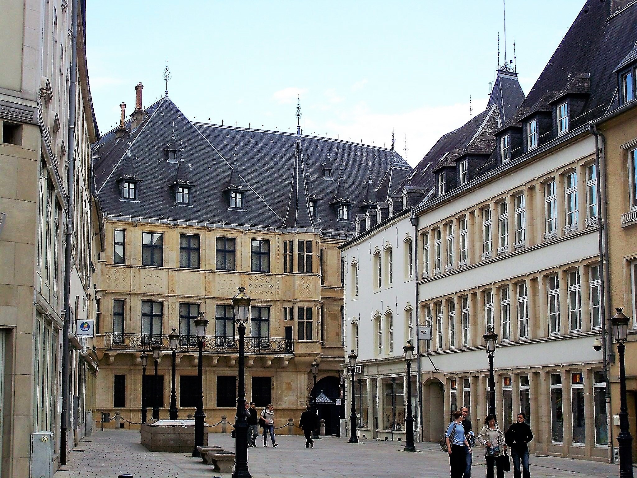 2_place_guillaume_ii_luxemburg.jpg